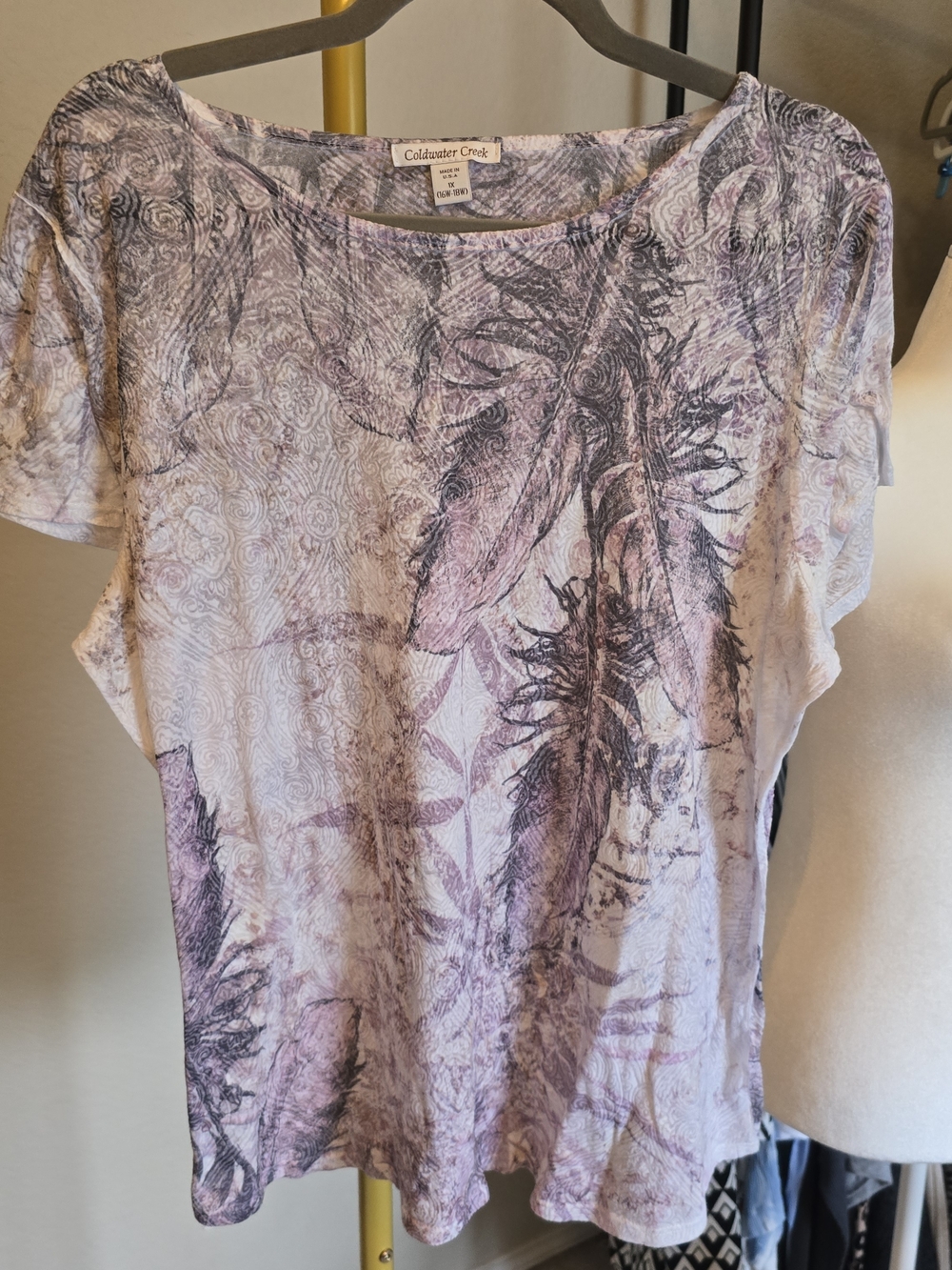 Coldwater Creek Lavender Feather Print Women’s Top